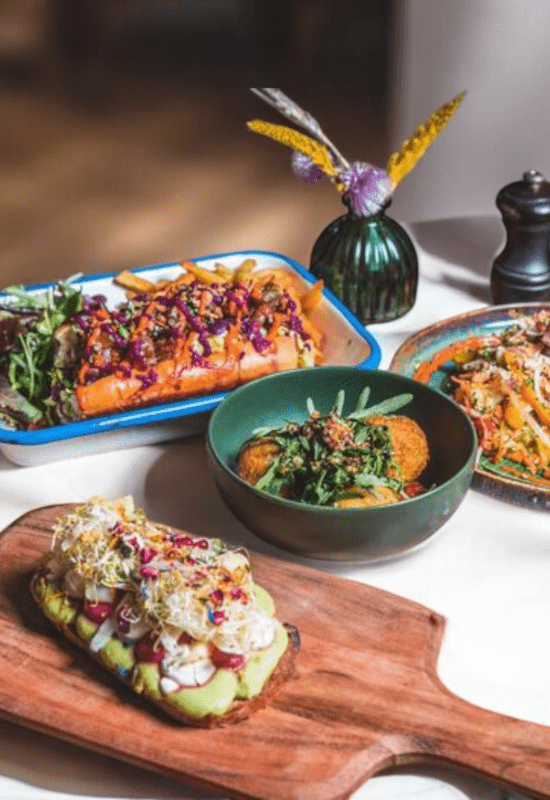 Empire Paris - Room Service