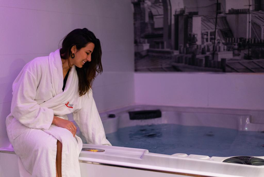 Empire Paris - Spa Privatif