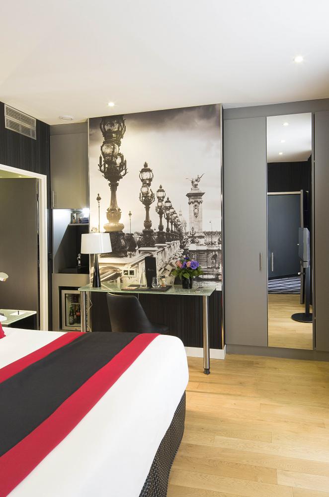 Empire Paris - Superior Room